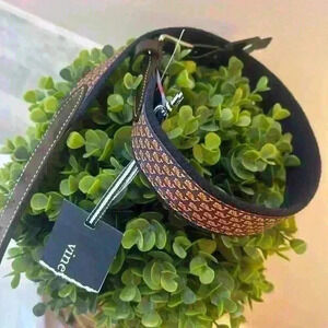 Men's vineyard vines basketball belt. Size 26 new with tags.